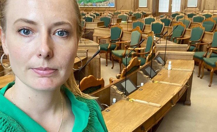 Lidt om mink, kommission og embedsmænd